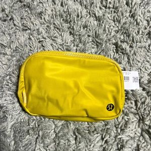 Lululemon Everywhere Belt Bag Golden Sand